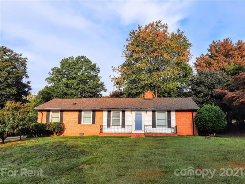 102 Rock Creek Drive