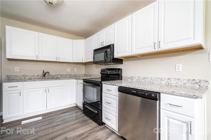 Property image 4 at 206 Mattoon Street, Charlotte, NC 28216