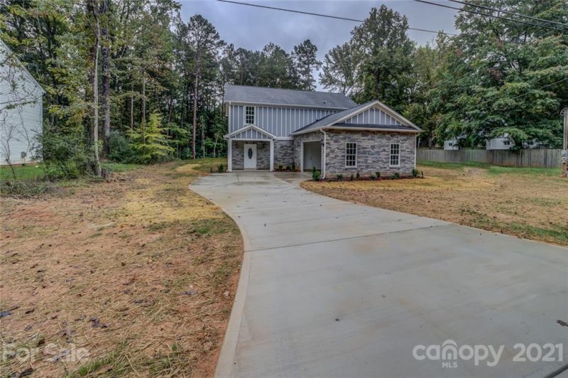 Property image 4 at 5120 Lakeview Road, Charlotte, NC 28216