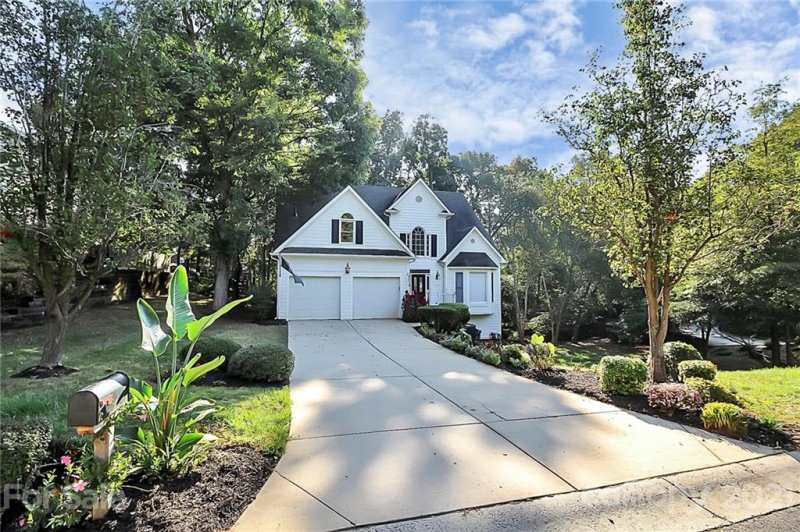 Property image 2 at 1011 Gateshead Lane, Matthews, NC 28105