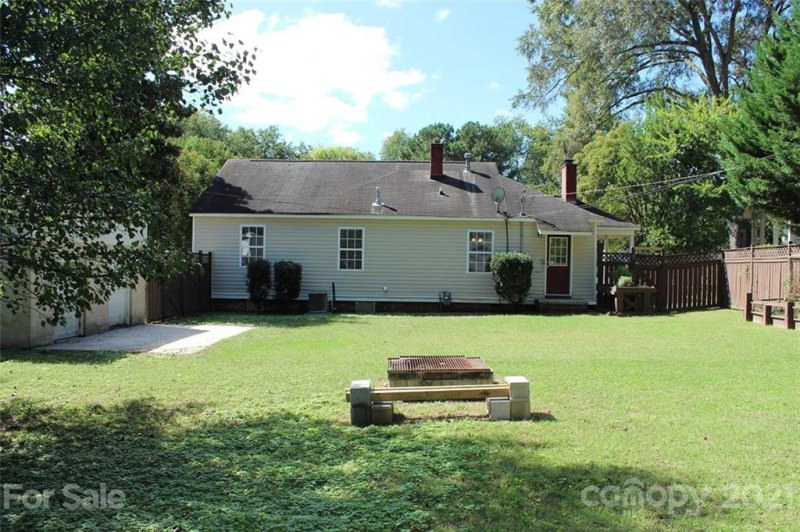 Property image 3 at 1145 Jensen Street, Charlotte, NC 28205