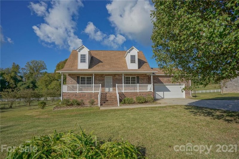 Property image 3 at 210 Cameron Drive, Kings Mountain, NC 28086