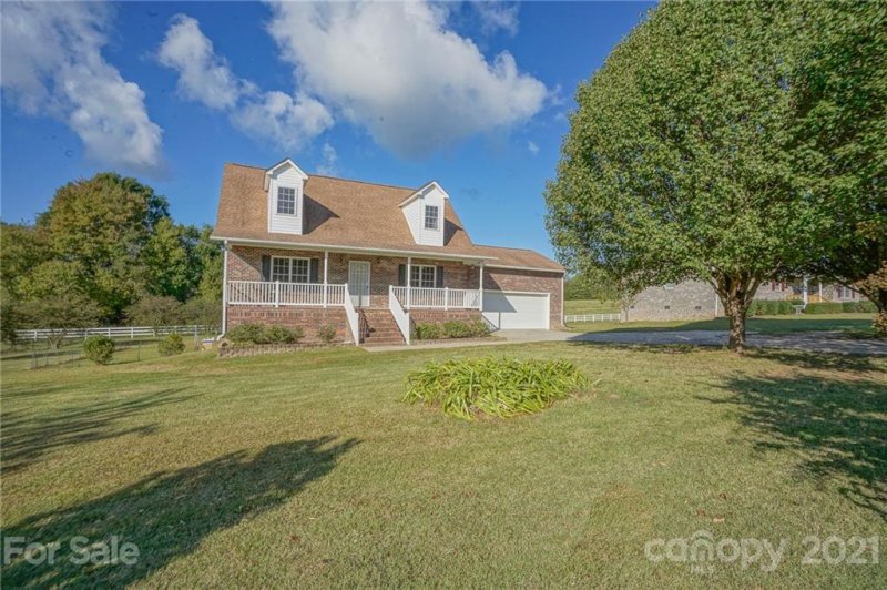 Property image 4 at 210 Cameron Drive, Kings Mountain, NC 28086