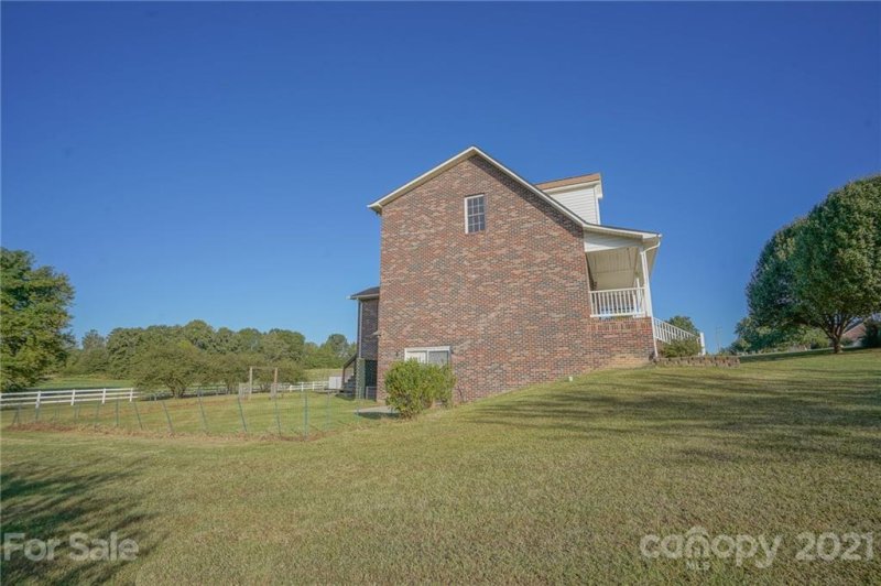 Property image 5 at 210 Cameron Drive, Kings Mountain, NC 28086