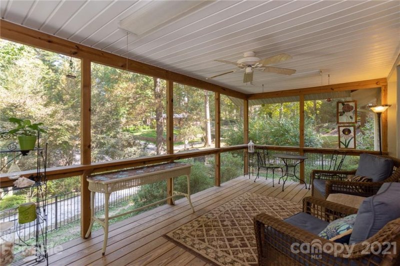 Property image 5 at 107 Virginia Avenue, Hendersonville, NC 28739