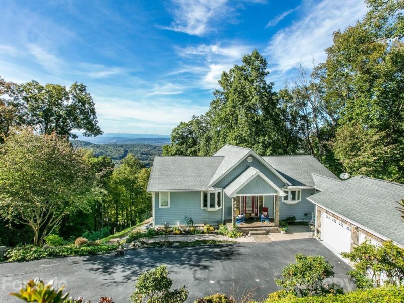 Property image 3 at 143 Stonecrest Drive, Asheville, NC 28803