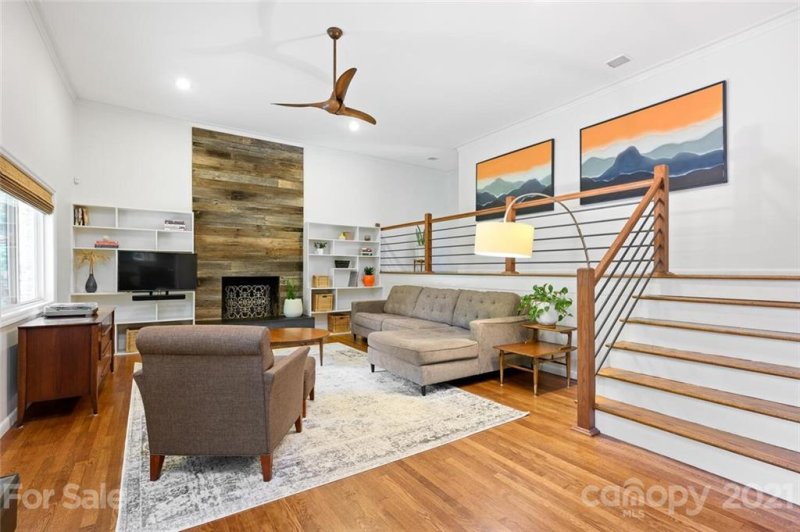 Property image 2 at 18 Crockett Avenue, Asheville, NC 28805