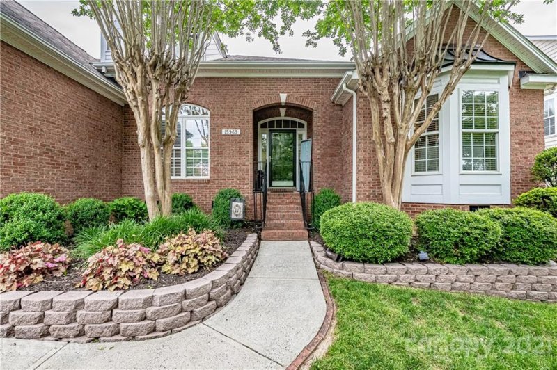 Property image 2 at 15969 Cumnor Lane, Charlotte, NC 28277
