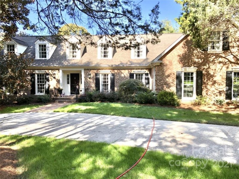 Property image 2 at 5516 Five Knolls Drive, Charlotte, NC 28226