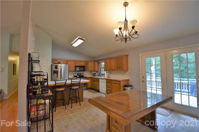 Property image 3 at 1163 Hidden Creek Circle, Hickory, NC 28602