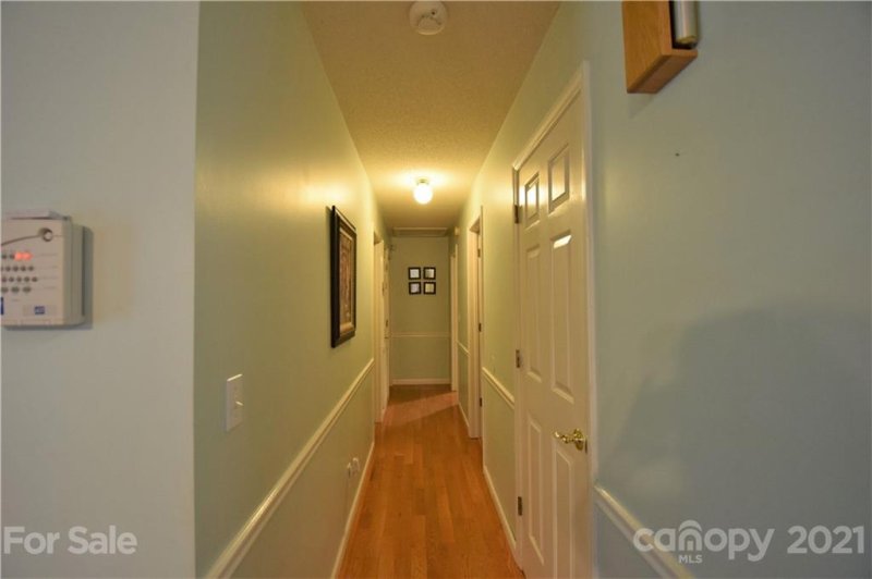 Property image 5 at 1163 Hidden Creek Circle, Hickory, NC 28602