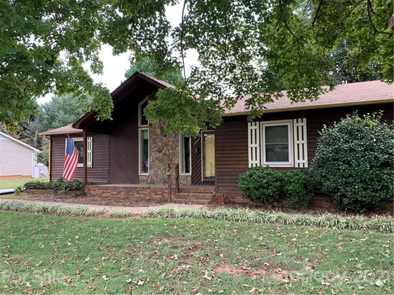 2602 Pine Forest Drive