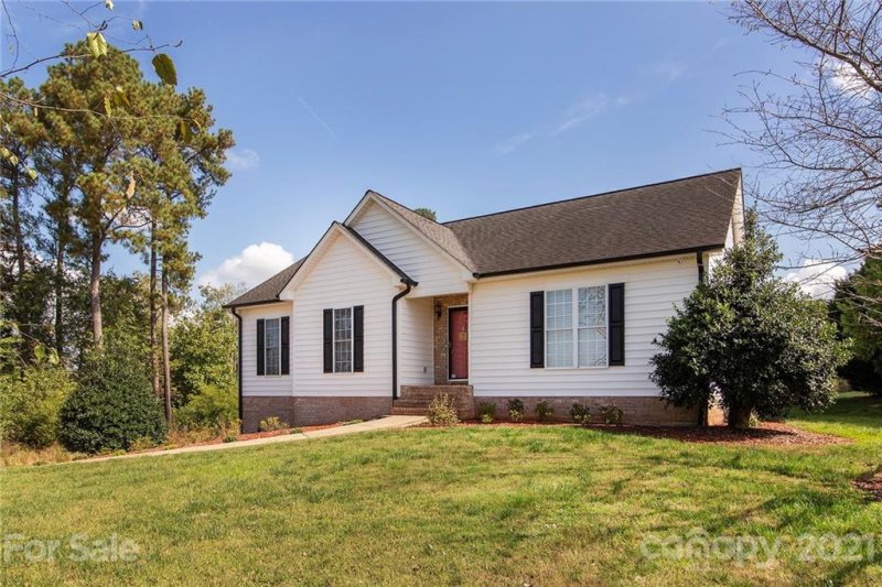 Property image 2 at 5292 Moore Acres Drive, Granite Falls, NC 28630