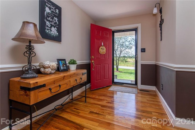 Property image 3 at 5292 Moore Acres Drive, Granite Falls, NC 28630