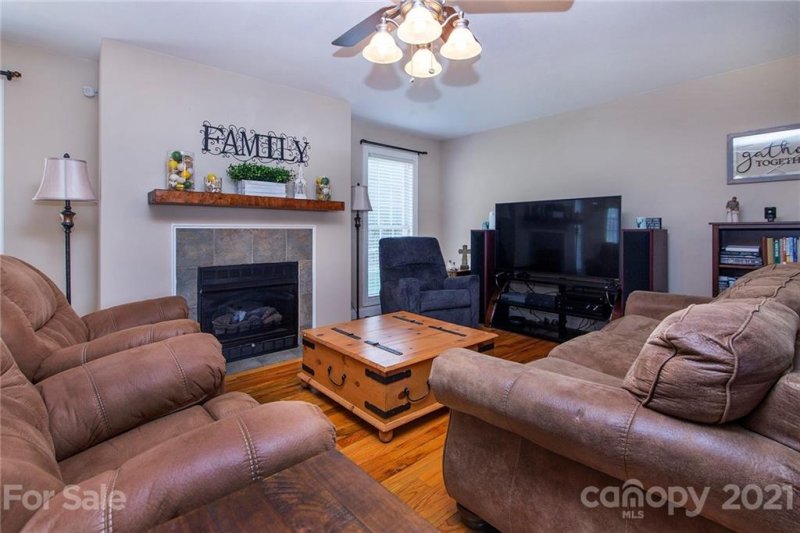 Property image 4 at 5292 Moore Acres Drive, Granite Falls, NC 28630