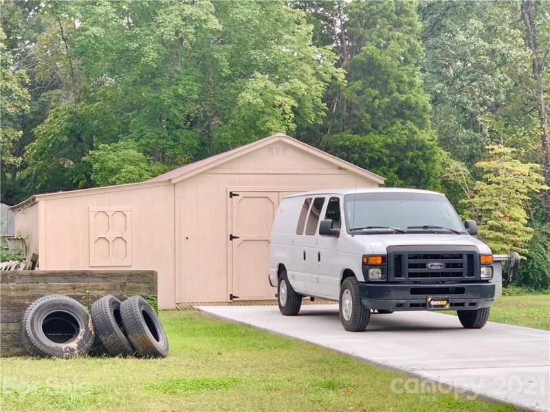 Property image 3 at 136 11th Avenue, New London, NC 28127