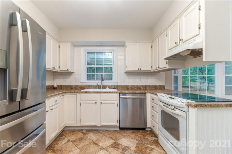 Property image 5 at 307 Sandymead Road, Matthews, NC 28105