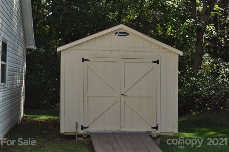 Property image 4 at 10427 Ranleigh Lane, Charlotte, NC 28273