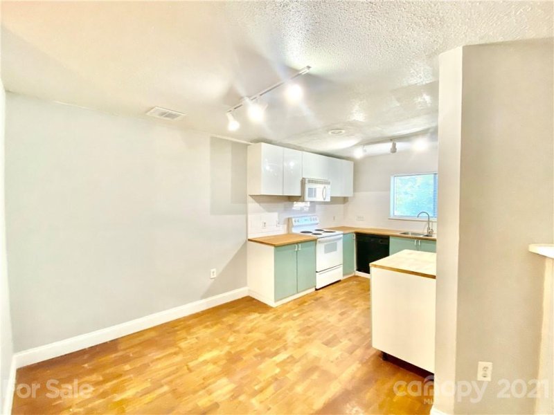 Property image 4 at 4831 Spring Lake Drive, Charlotte, NC 28212