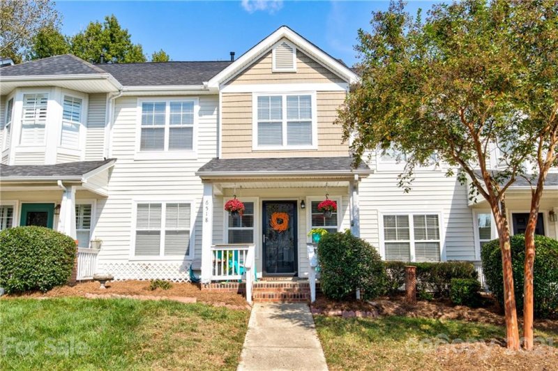 6518 Point Comfort Lane