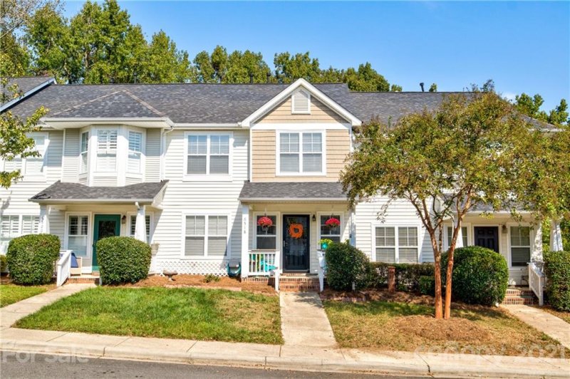 Property image 3 at 6518 Point Comfort Lane, Charlotte, NC 28226