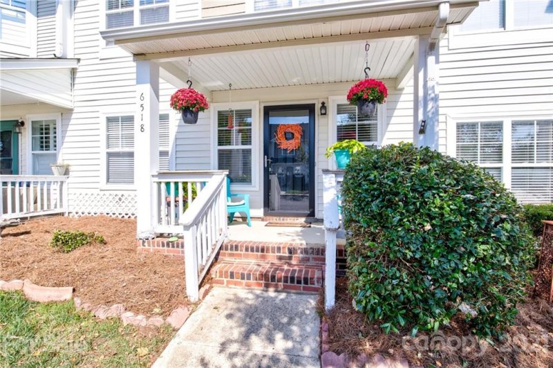 Property image 4 at 6518 Point Comfort Lane, Charlotte, NC 28226