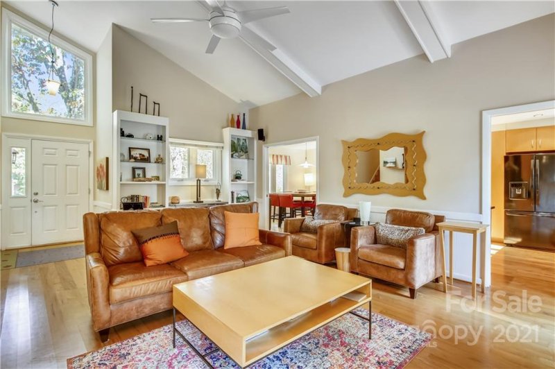 Property image 5 at 2625 Innsbrook Road, Charlotte, NC 28226