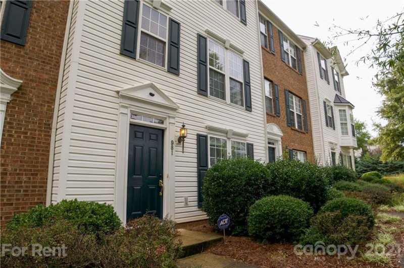 Property image 2 at 981 Tiger Lane, Charlotte, NC 28262