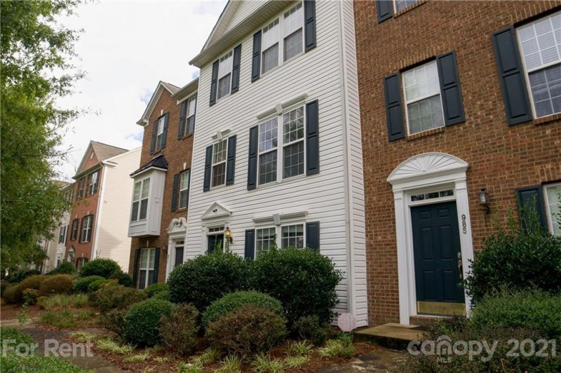 Property image 3 at 981 Tiger Lane, Charlotte, NC 28262