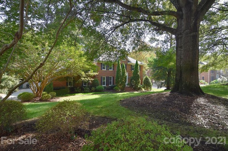 Property image 3 at 6909 Cameron Glen Drive, Charlotte, NC 28210