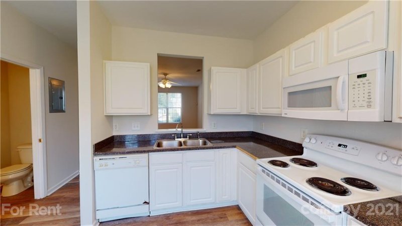 Property image 5 at 5545 Seths Drive, Charlotte, NC 28269