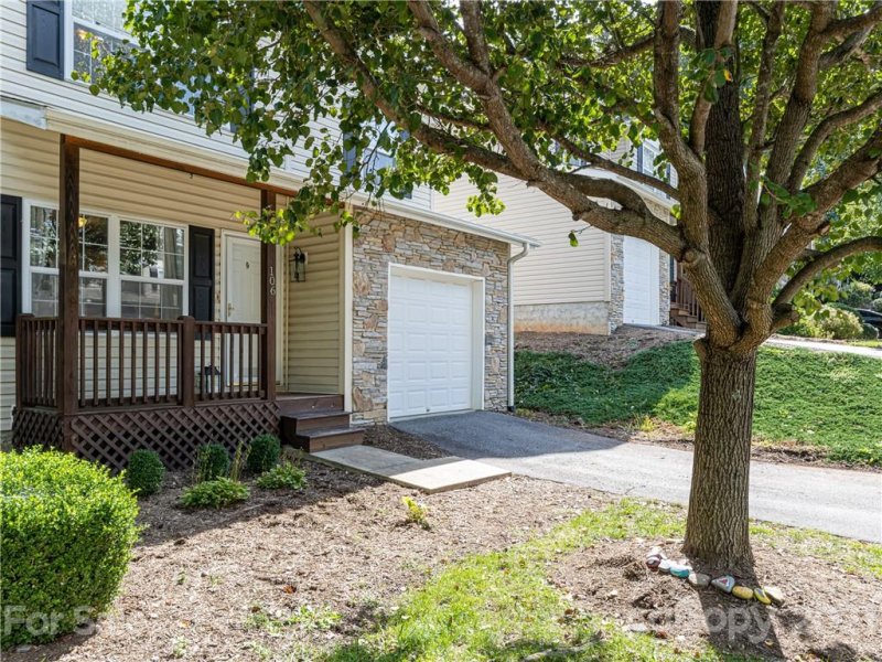 Property image 3 at 106 Loch Haven Road, Swannanoa, NC 28778