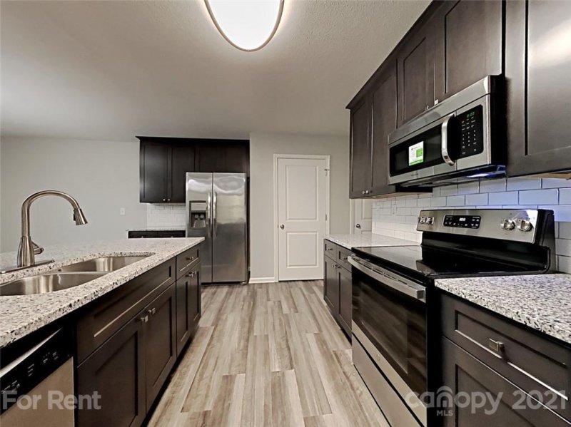 Property image 5 at 6415 Maple Creek Court, Charlotte, NC 28216