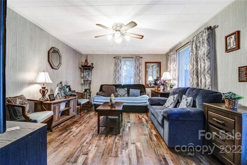 Property image 3 at 3013 Oakwood Drive, Gastonia, NC 28052