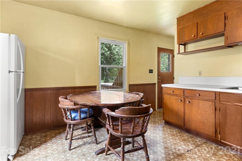 Property image 4 at 5007 Curtiswood Drive, Charlotte, NC 28213