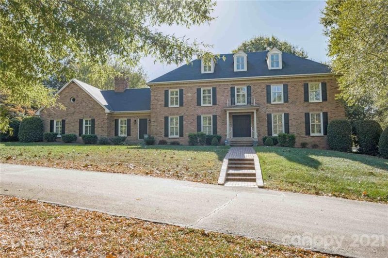 Property image 2 at 1013 Dornoch Road, Gastonia, NC 28054