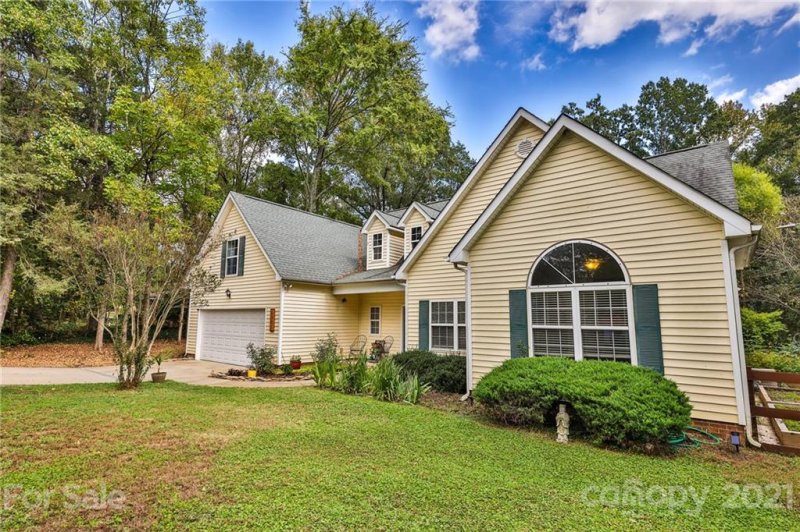 Property image 3 at 1301 Burtonwood Circle, Charlotte, NC 28212