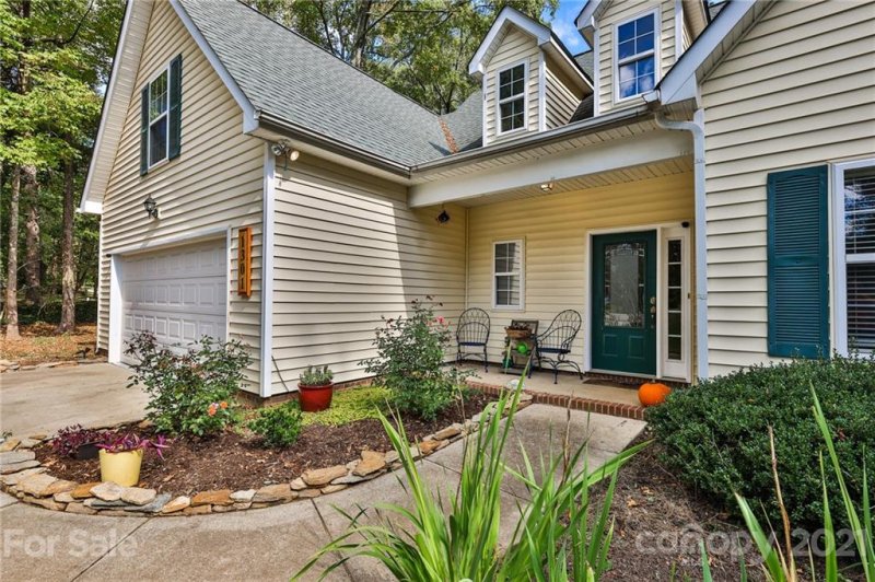 Property image 5 at 1301 Burtonwood Circle, Charlotte, NC 28212