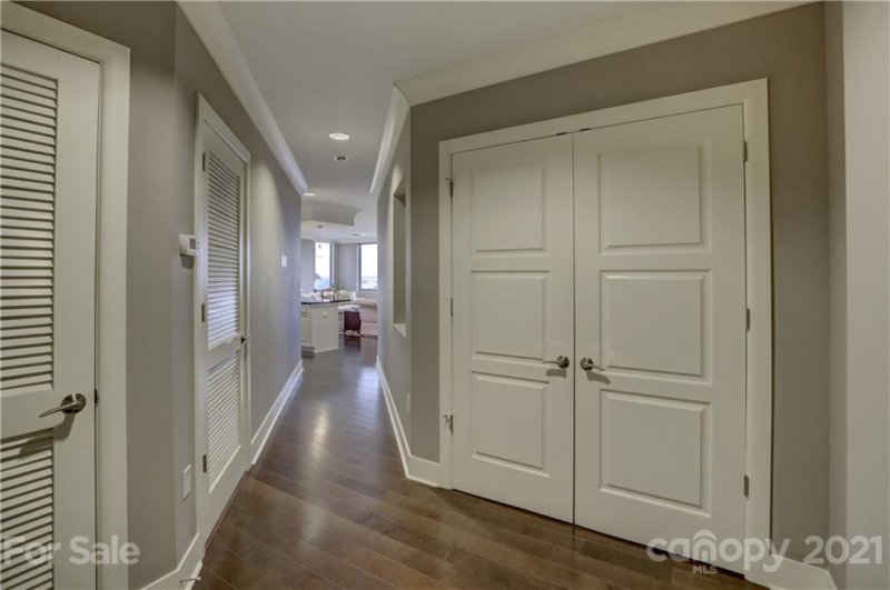 Property image 2 at 222 S Caldwell Street, Charlotte, NC 28202