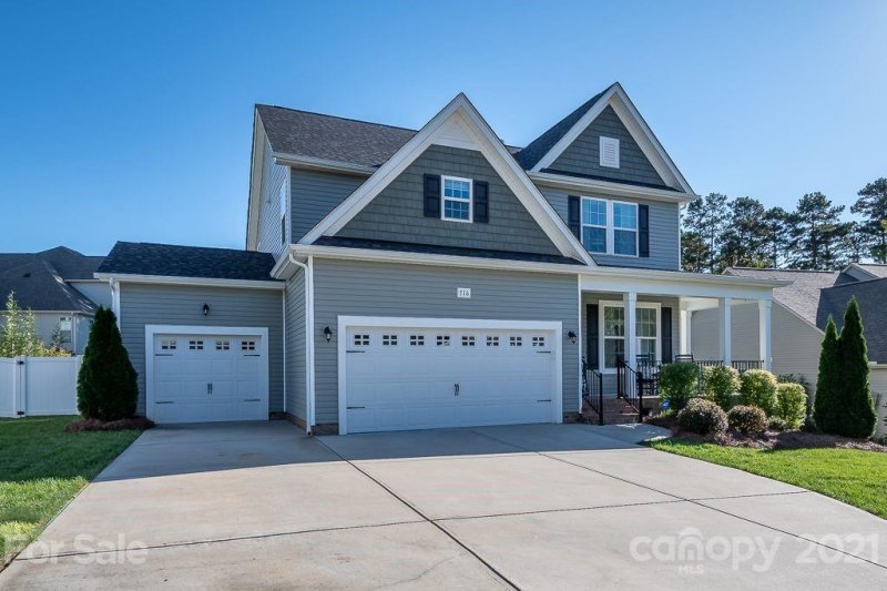Property image 2 at 116 Willowbrook Drive, Mooresville, NC 28115