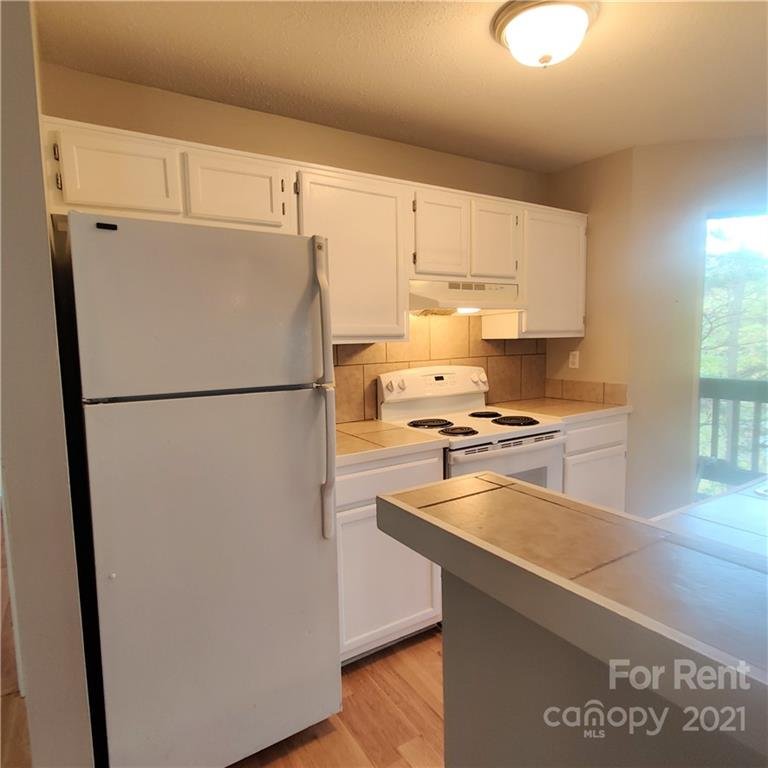 Property image 3 at 8137 Cedar Glen Drive, Charlotte, NC 28212