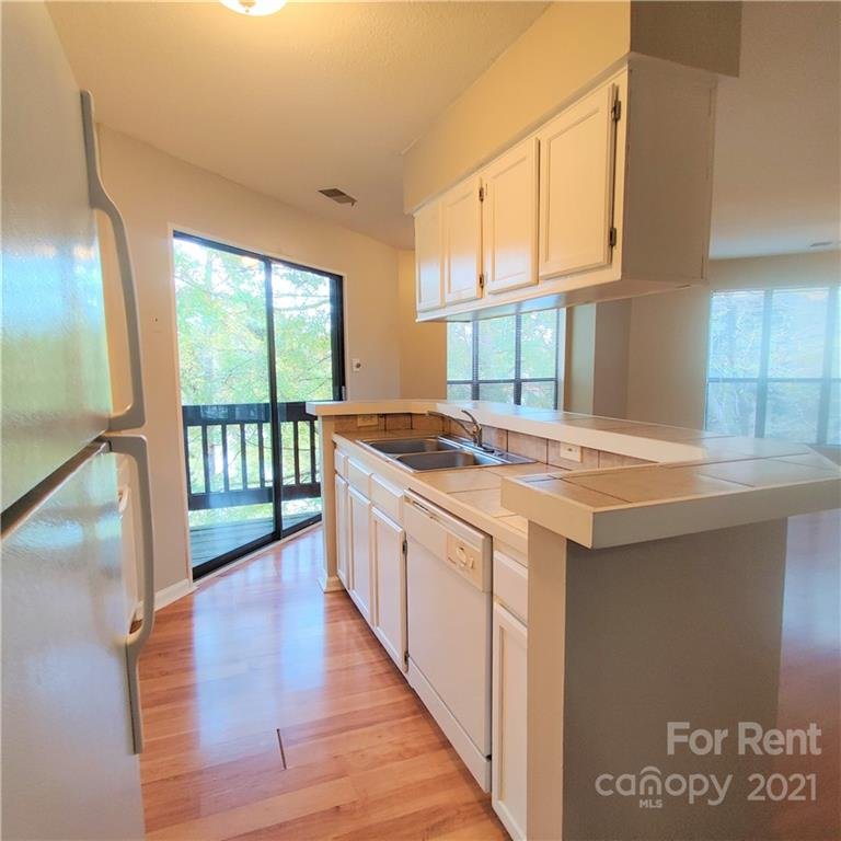 Property image 4 at 8137 Cedar Glen Drive, Charlotte, NC 28212