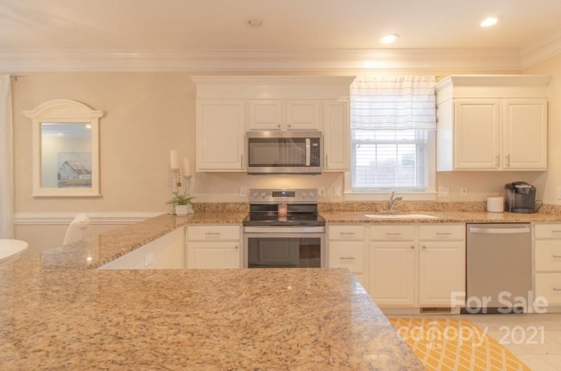 Property image 2 at 16 Flowering Cherry Drive, Asheville, NC 28805