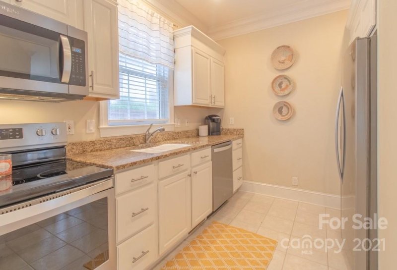 Property image 3 at 16 Flowering Cherry Drive, Asheville, NC 28805