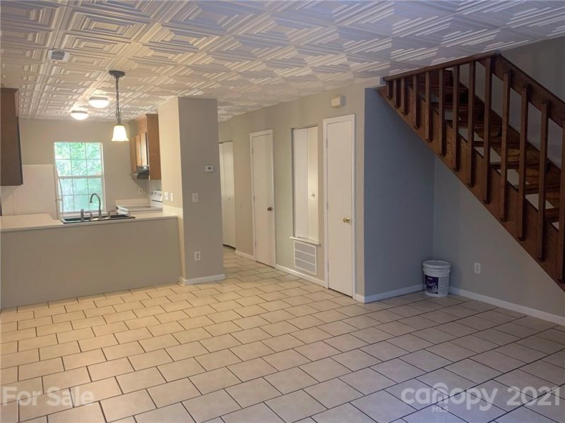 Property image 3 at 3945 Briarhill Drive, Charlotte, NC 28215