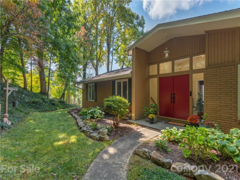 Property image 3 at 19 Bent Tree Road, Asheville, NC 28804