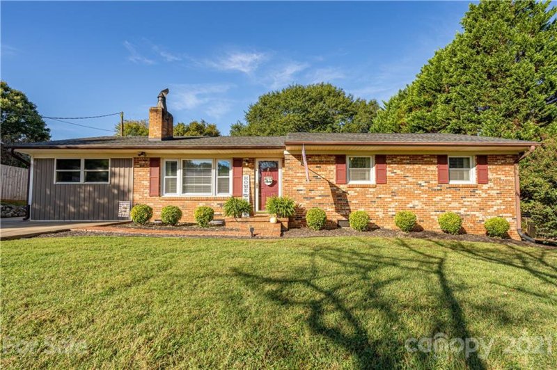 Property image 3 at 113 Johnston Drive, Belmont, NC 28012