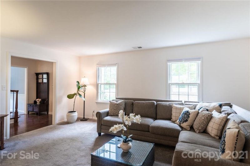 Property image 4 at 8832 Rayners Hill Drive, Charlotte, NC 28277