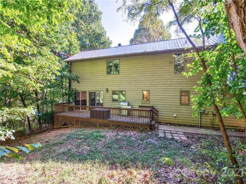 Property image 4 at 25 Lovebird Lane, Candler, NC 28715