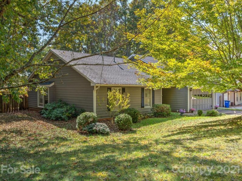 Property image 3 at 423 Creekside Drive, Asheville, NC 28804